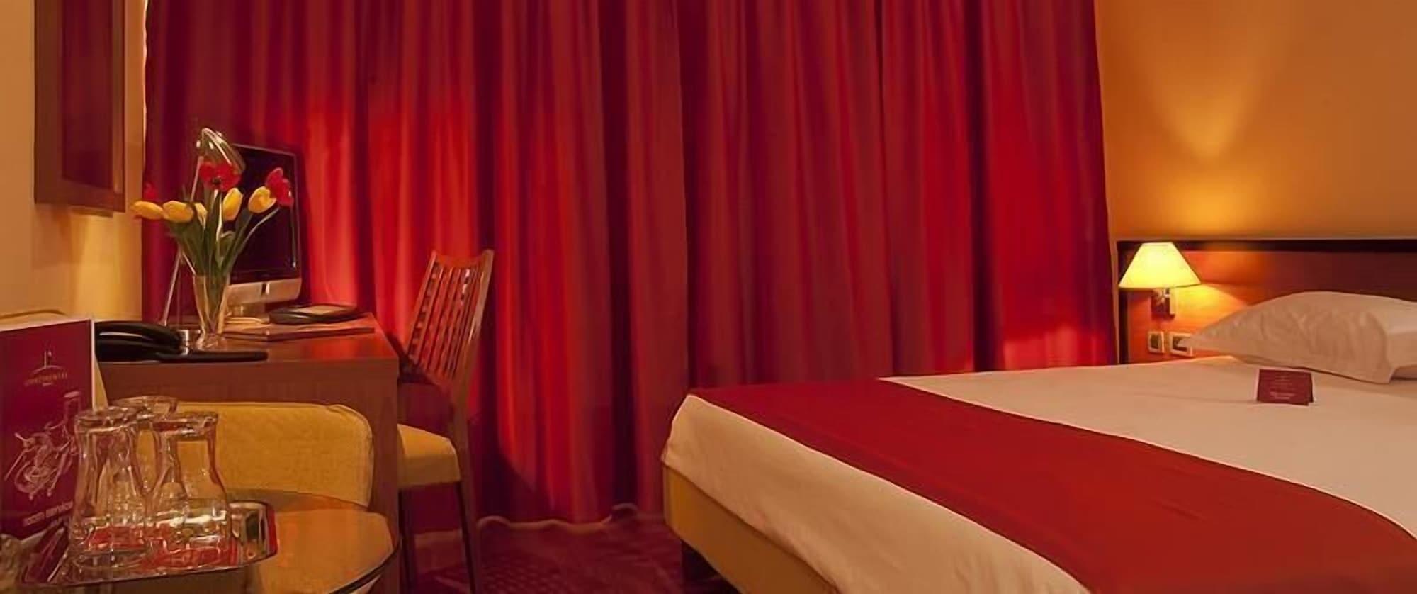Hotel Continental Timisoara Bilik gambar